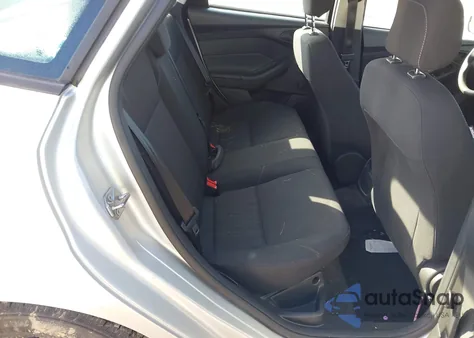 2017 Ford Focus S из США, поврежденный, VIN 1FADP3E21HL337883